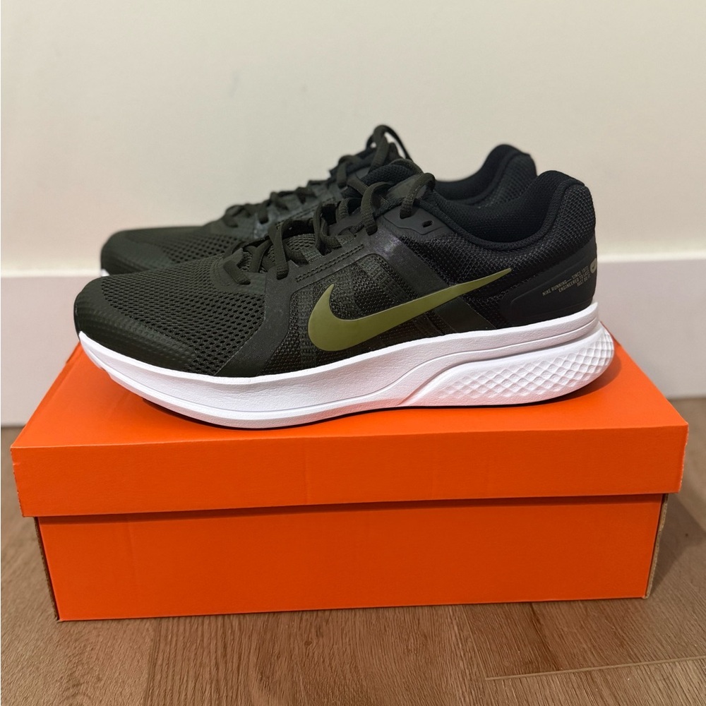 Nike Run Swift 2 Running Shoes Men’s Size 11